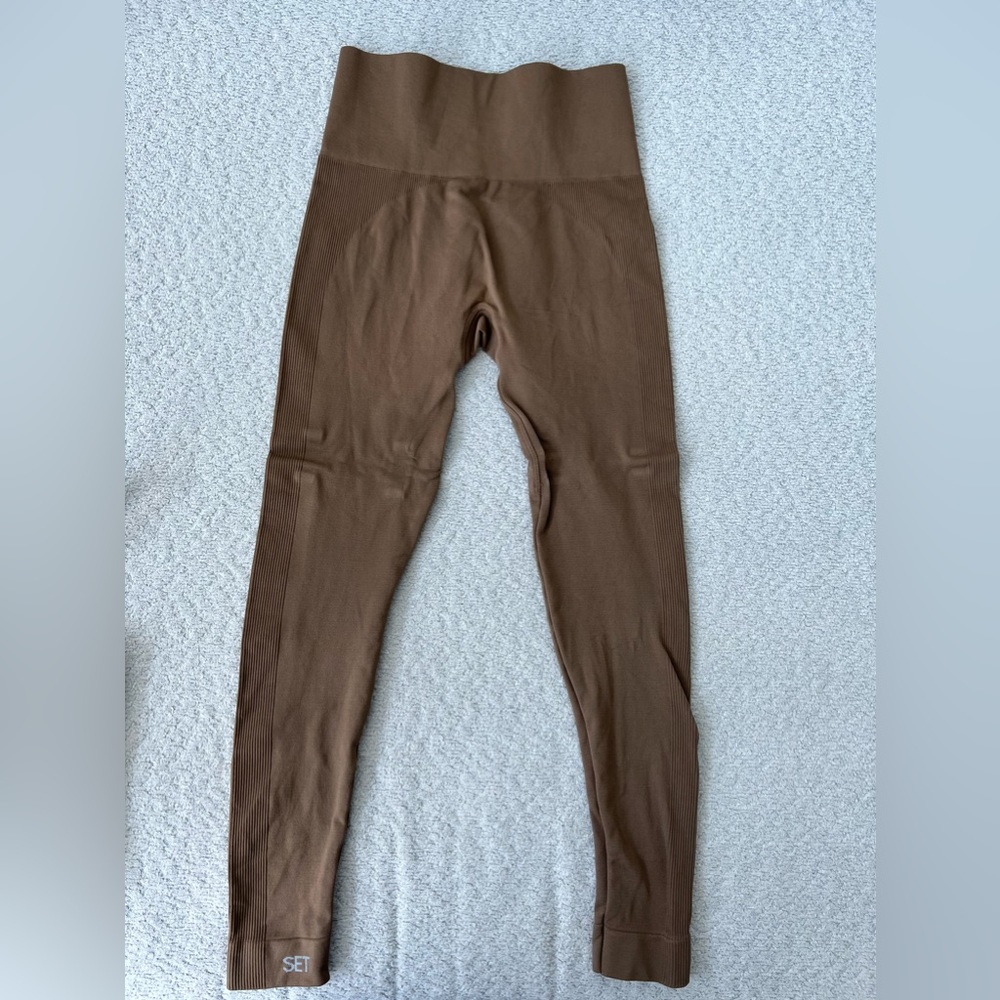 Brown Set Active Set - image 4